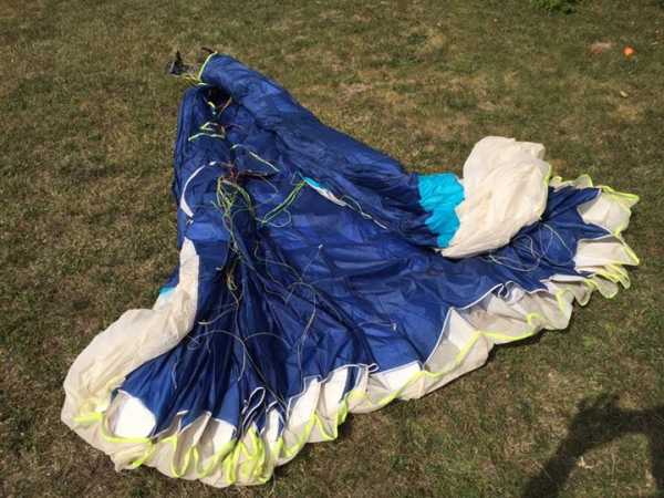 Parapente Advance Epsilon 6 : Vends Espilon 6 / 31m2 PTV 100/130 revisé. Vends Espilon 6 / 31m2 PTV 100/130 revisé