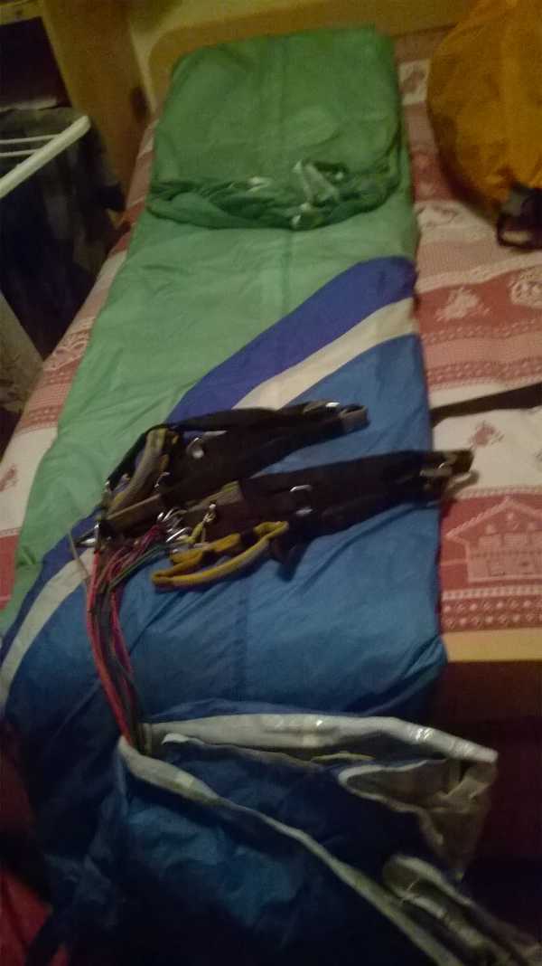 Parapente Ozone magnum 2010 Magnum 2010 : revise 15 jours tres beau,175 sec jds pur info whazapp 00393470638914. revise 15 jours tres beau,175 sec jds pur info whazapp 00393470638914