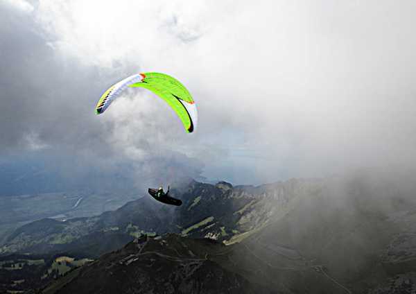 Parapente Niviuk Artic 4 : A vendre Niviuk Artic 4-25 « abac » Superbe état Nombres d’heures de vols : 25 heures.. A vendre Niviuk Artic 4-25 « abac » Superbe état Nombres d’heures de vols : 25 heures.