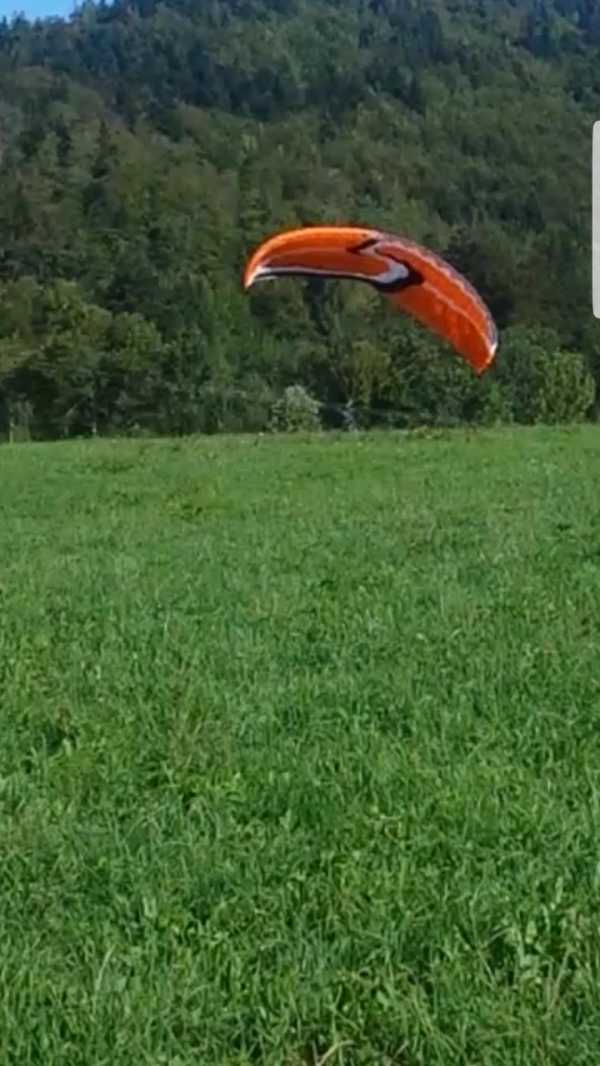 Parapente Sky paraglidres Fides 5 : pack parapente Sky Paragliders Fides 5 avec selette parachute et casque. pack parapente Sky Paragliders Fides 5 avec selette parachute et casque