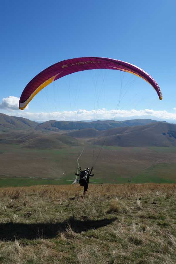 Parapente NIVIUK HOOK 3 : Vends HOOK 3 Niviuk. Cat B. Taille XS (21) PTV 50-70 kgs. Vends HOOK 3 Niviuk. Cat B. Taille XS (21) PTV 50-70 kgs