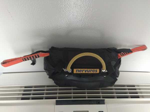 Parachute Nervure Ultralight : Secours Ultralight plus container ventral. Secours Ultralight plus container ventral