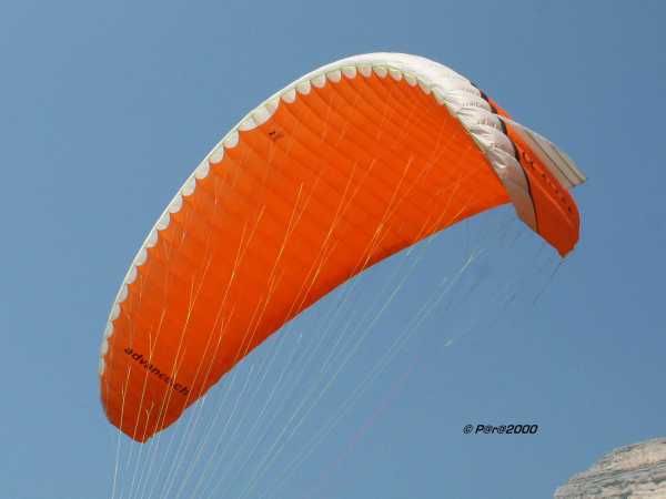 Parapente Advance Alpha 3-24 : Parapente Alpha 3-24 et selle Xalp Airbag S. Parapente Alpha 3-24 et selle Xalp Airbag S