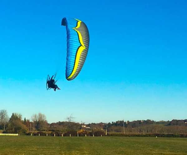 Paramoteur Ozone Freeride 17 : Vends Aile Paramoteur Ozone Freeride 17m2 neuve. Vends Aile Paramoteur Ozone Freeride 17m2 neuve