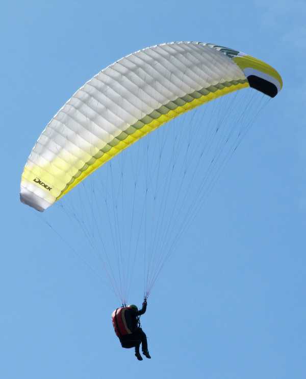 Parapente Dudek Voile Dudek Nemo 2 (A) taille S : Parapente Dudek Nemo 2 (A) taille S + secours UltraLight + casque + sellette sup'air altirando. Parapente Dudek Nemo 2 (A) taille S + secours UltraLight + casque + sellette sup'air altirando