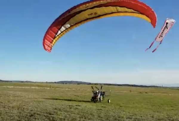 Paramoteur Adventure Funflyer Bi : Paramoteur funflyer bi adventure + voile + secours. Paramoteur funflyer bi adventure + voile + secours
