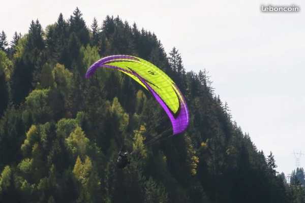 Parapente ITV Dolpo 2 : DOLPO 2 TAILLE M, état excellent, idéale sortie d'école. DOLPO 2 TAILLE M, état excellent, idéale sortie d'école
