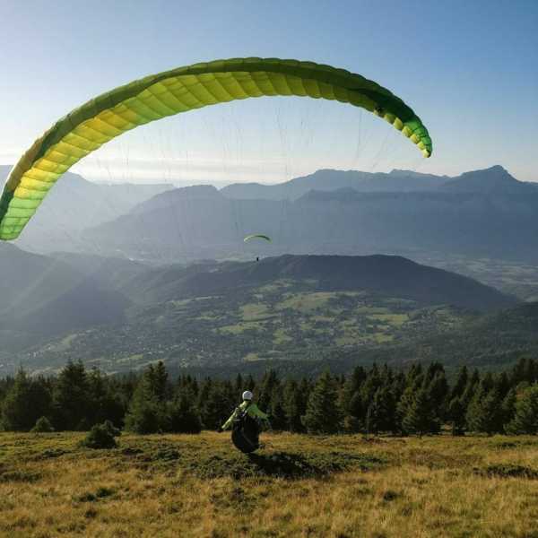 Parapente Supair Eona : Parapente Sup'air Eona M + sellette + secours. Parapente Sup'air Eona M + sellette + secours