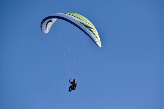 Parapente Swing Nyos RS : Echange ou vends Swing Nyos RS taille L de 2018 comme neuve. Echange ou vends Swing Nyos RS taille L de 2018 comme neuve
