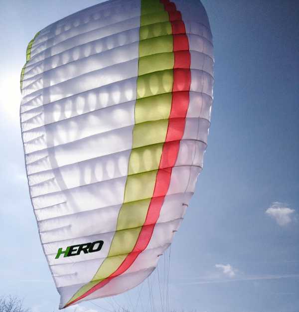 Parapente AIR DESIGN HERO : Parapente Light AirDesign Hero SM PTV 80-95 2018. Parapente Light AirDesign Hero SM PTV 80-95 2018