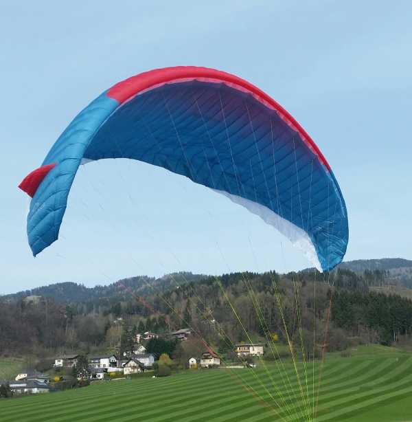 Parapente ADVANCE EPSILON 8 : ADVANCE EPSILON 8 27 2018. ADVANCE EPSILON 8 27 2018