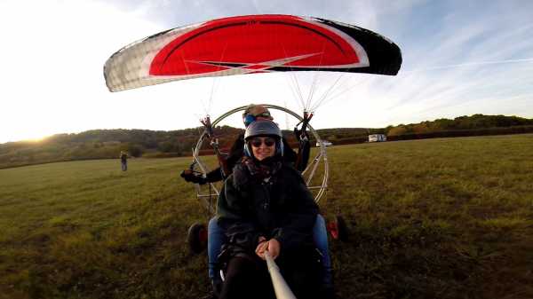 Parapente ITV Buudog : Vds parapente ITV Bulldog démo 40m2 PTV 150-450kg. Vds parapente ITV Bulldog démo 40m2 PTV 150-450kg