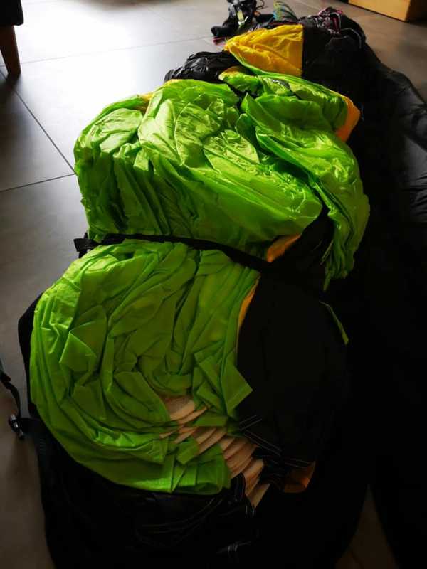 Parapente Niviuk F-Gravity 2 en 22m2 : Niviuk F-Gravity 2 en 22m2 + poignées RR. Niviuk F-Gravity 2 en 22m2 + poignées RR