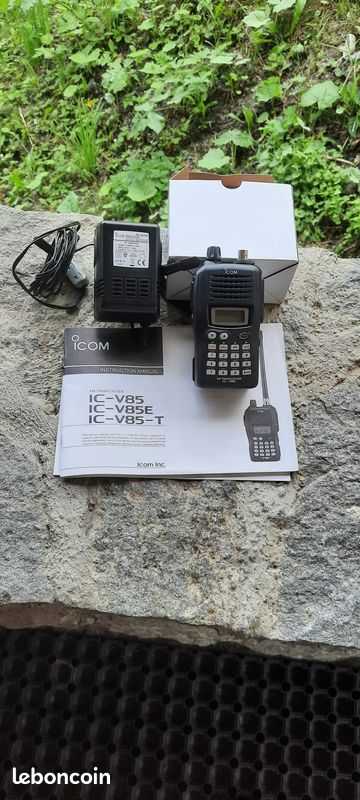 ICOM IC-V85E VHF FM transceiver