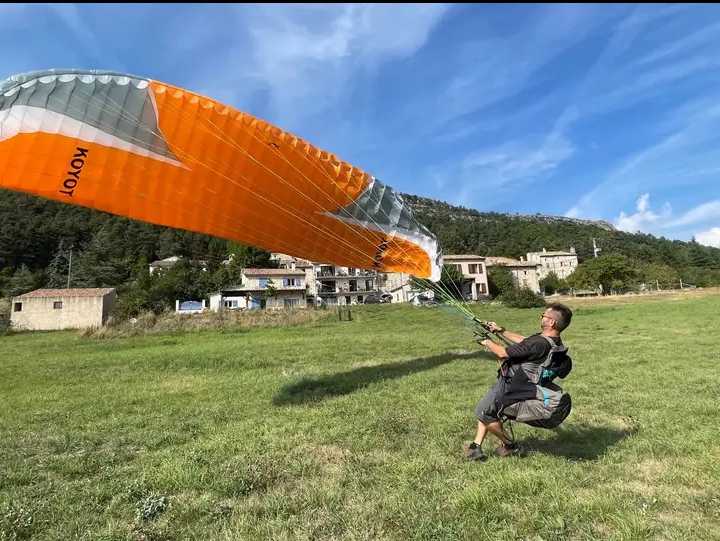 Parapente Niviuk Koyot : Parapente lot débutant Niviuk koyot 1 A 26 PTV 75 95. Parapente lot débutant Niviuk koyot 1 A 26 PTV 75 95