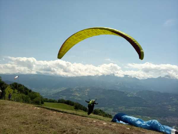 Parapente Advance Sigma 9 : Advance Sigma 9 + sac de portage (100h de vol). Advance Sigma 9 + sac de portage (100h de vol)