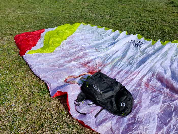 Parapente OZONE Ultralite 4 : ultralite 4 avec sellette radical 3 - ensemble neuf !. ultralite 4 avec sellette radical 3 - ensemble neuf !