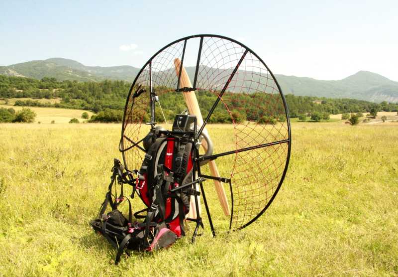Paramoteur Back Bone Stronger 125 : Paramoteur Back Bone Stronger 125. Paramoteur Back Bone Stronger 125