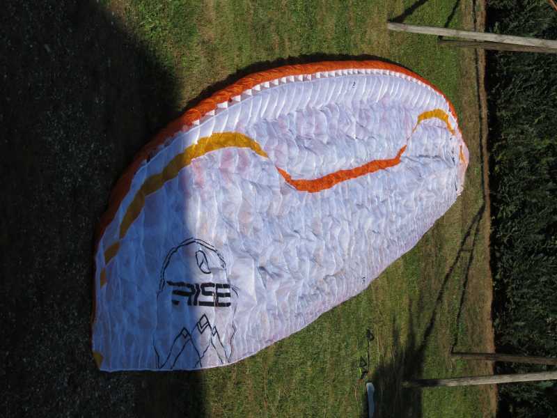 Parapente Air Design Rise 3 : Voile Air Design Rise 3 Orange Etat neuf (6h de vol). Voile Air Design Rise 3 Orange Etat neuf (6h de vol)