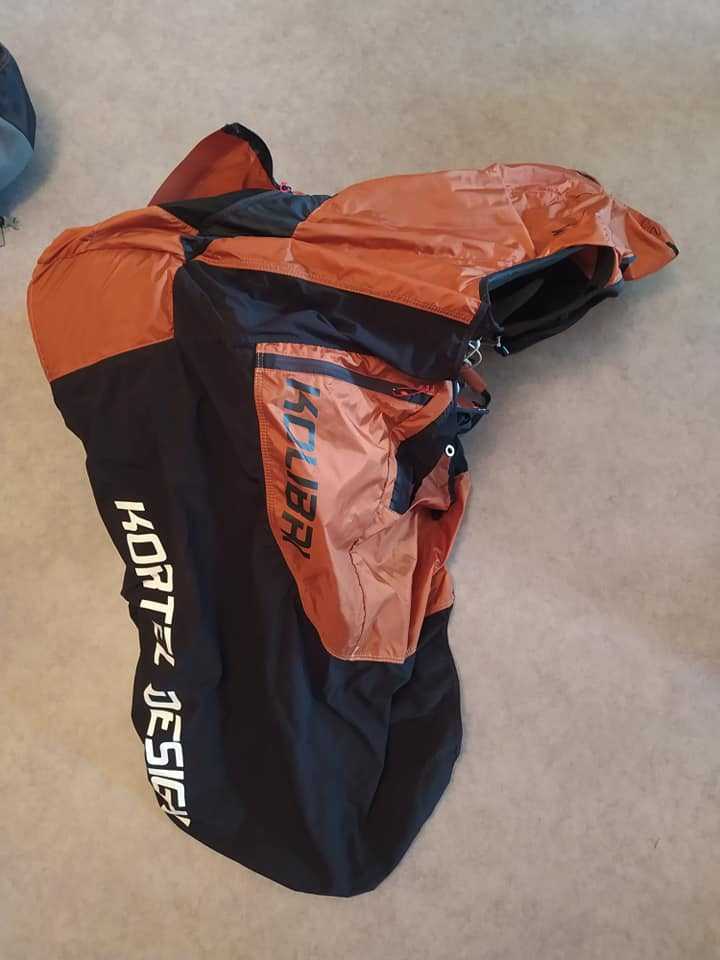 Sellette Kolibri Evo : Sellette kolibri SM+le sac de portage 80l. Sellette kolibri SM+le sac de portage 80l