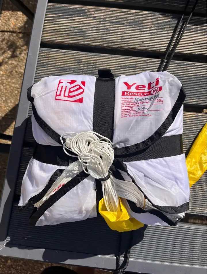 Parachute de secours Gin Yeti 35