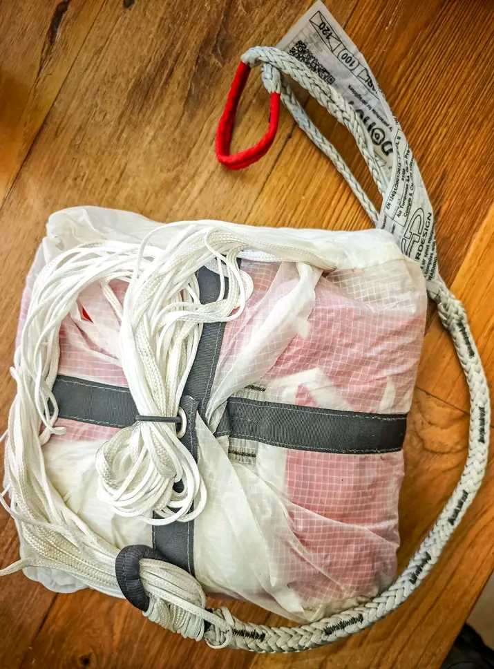 Parachute AD Donut : Secours Donut AD SL PTV de 100 kg. Secours Donut AD SL PTV de 100 kg